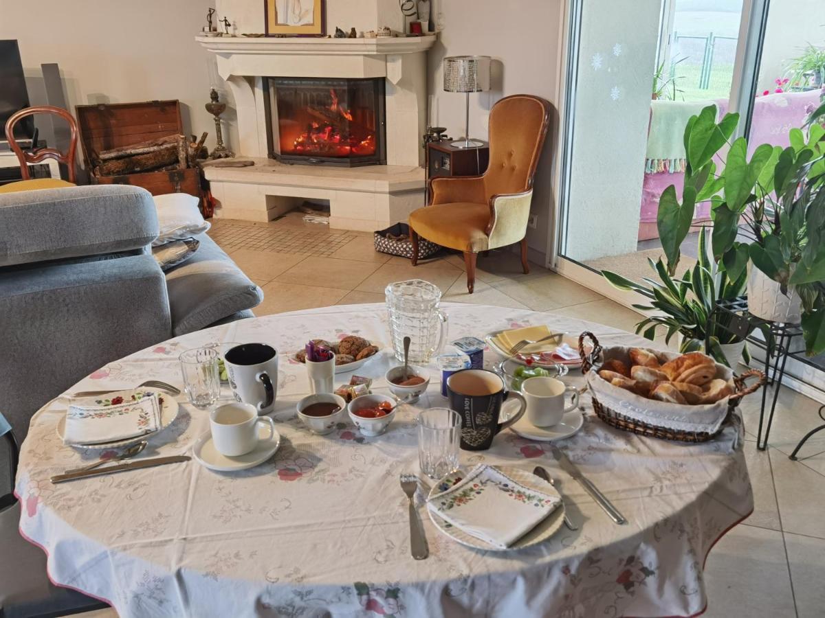 Les Hauts De Grazac, Chambres Et Tables D'Hotes Grazac  ภายนอก รูปภาพ