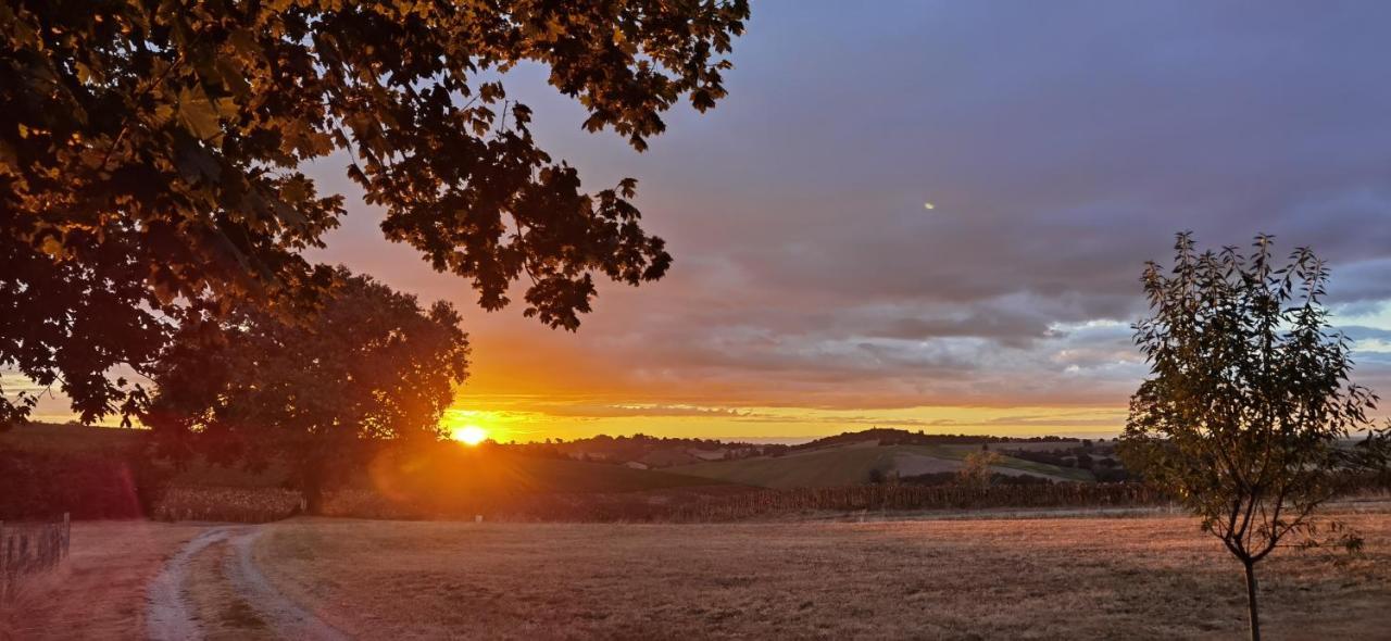 Les Hauts De Grazac, Chambres Et Tables D'Hotes Grazac  ภายนอก รูปภาพ