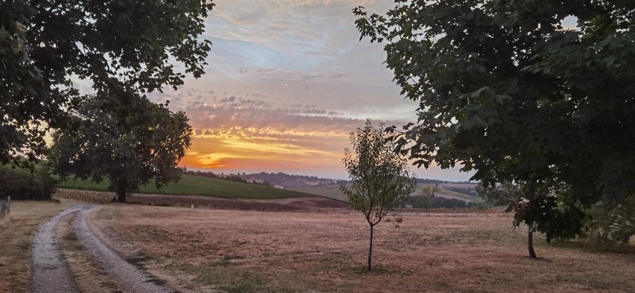 Les Hauts De Grazac, Chambres Et Tables D'Hotes Grazac  ภายนอก รูปภาพ