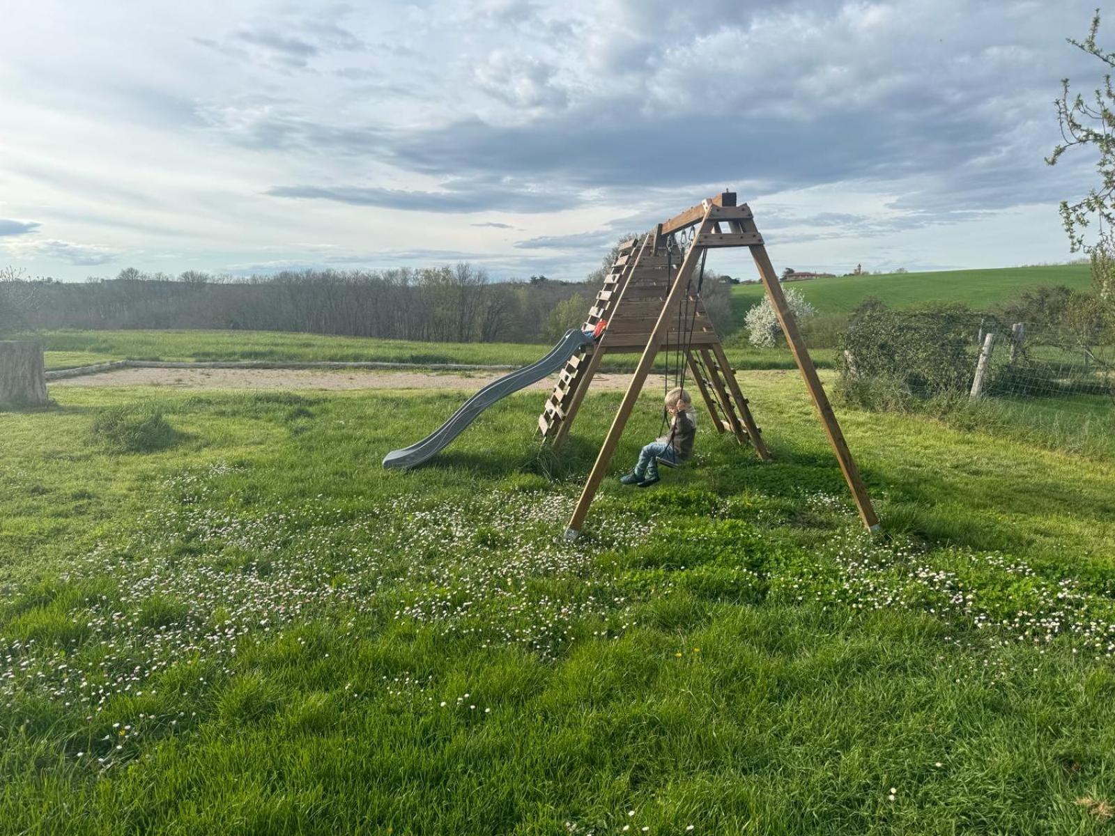 Les Hauts De Grazac, Chambres Et Tables D'Hotes Grazac  ภายนอก รูปภาพ